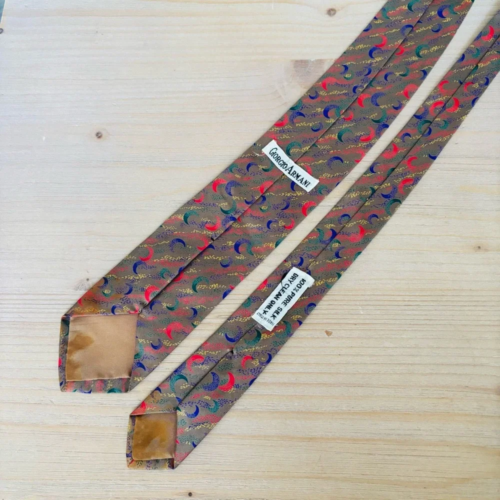 Giorgio Armani Mens Designer Vintage Gold Brown Crescent Moon Abstract‎ Tie Silk